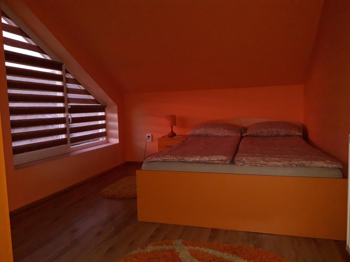 Hotel Timi Kulcsoshaz à Lăzarea Extérieur photo